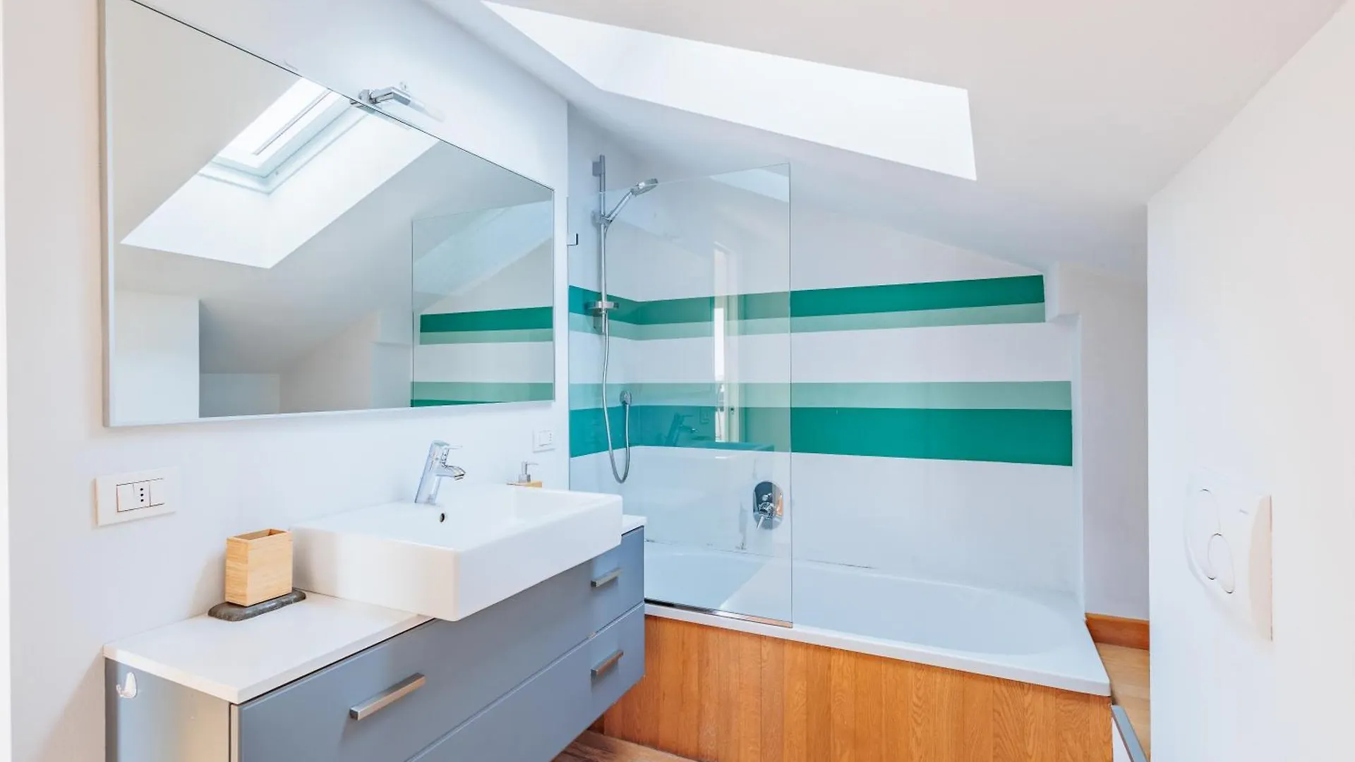 Serela Suite Bergamo 0*,  Italy
